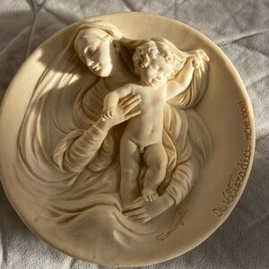 Madonna Modesto wall plate 1982